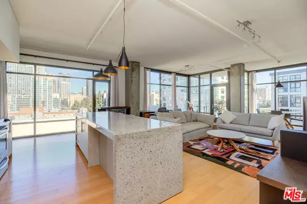 1111 S Grand AVE #711, Los Angeles, CA 90015