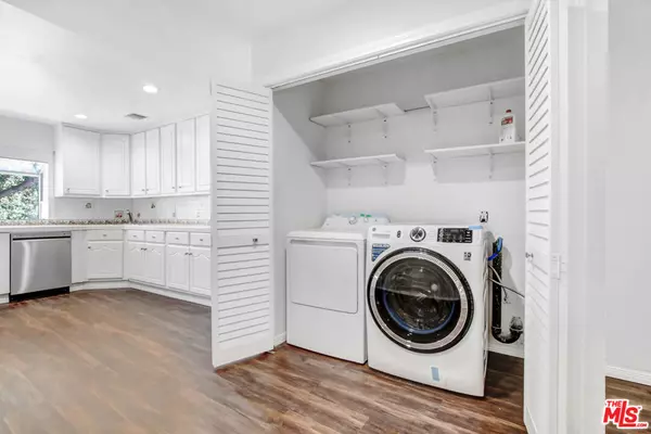 San Fernando, CA 91340,1402 Hollister ST