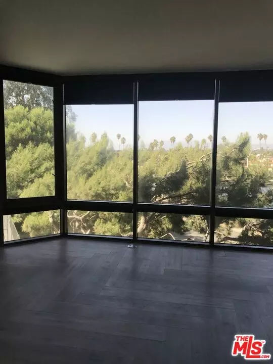 Marina Del Rey, CA 90292,4316 Marina City #303G