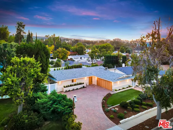 Woodland Hills, CA 91367,20708 Martha ST