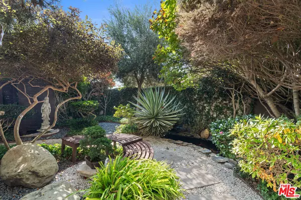 Los Angeles, CA 90025,1954 Federal AVE