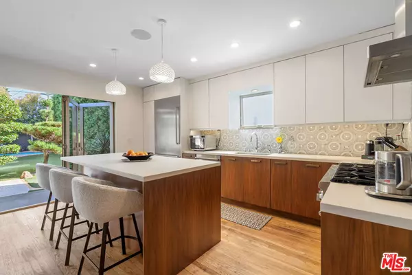 1954 Federal AVE, Los Angeles, CA 90025