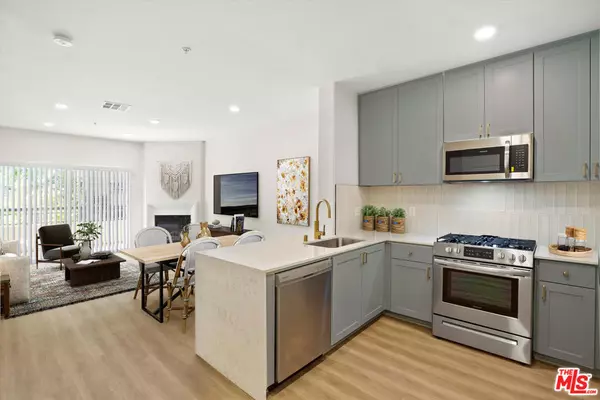 Burbank, CA 91504,1901 N Buena Vista ST #3-309