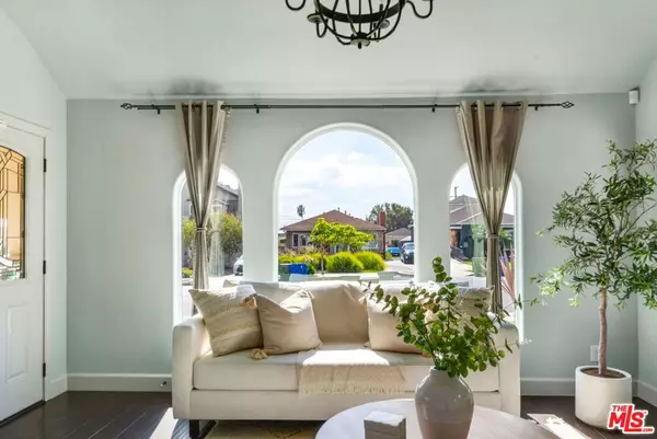 Los Angeles, CA 90043,4329 W 58th PL