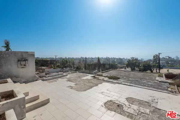 Pacific Palisades, CA 90272,16530 Chattanooga PL