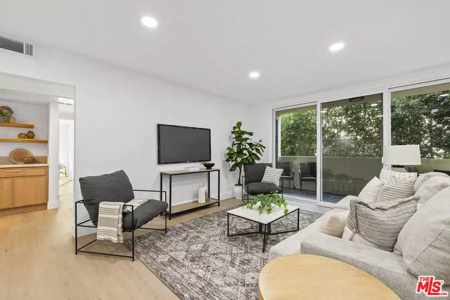 1025 N Kings RD #113, West Hollywood, CA 90069