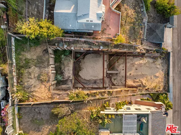 Los Angeles, CA 90293,210 Montreal ST