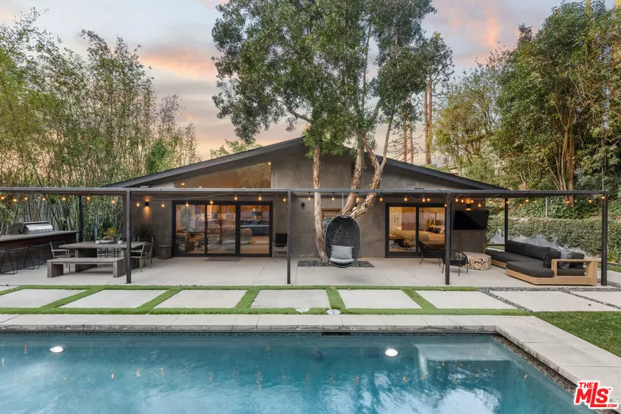 3355 Alana DR, Sherman Oaks, CA 91403