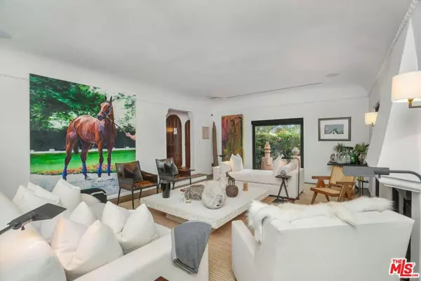 Los Angeles, CA 90046,7939 Hillside AVE