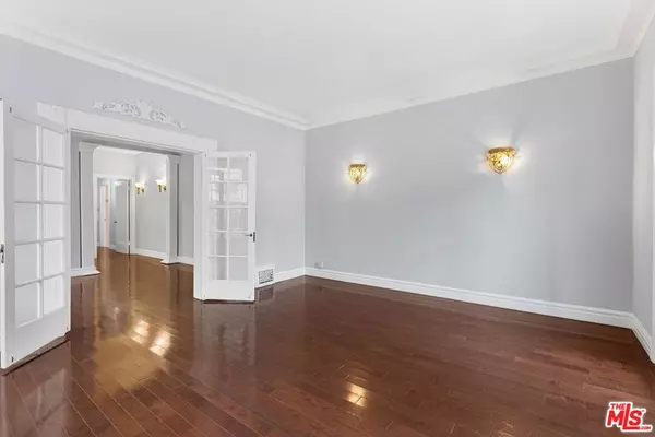 Los Angeles, CA 90048,6366 6th ST