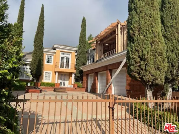 Los Angeles, CA 90077,2387 Earls CT