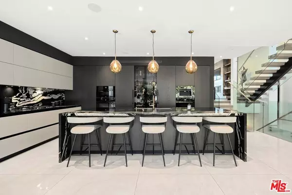 Los Angeles, CA 90025,1940 Kelton AVE