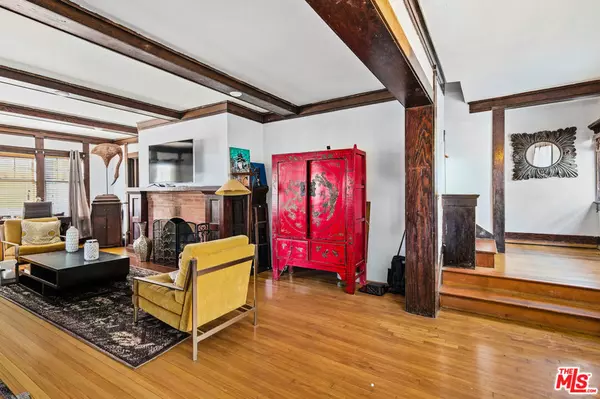 Los Angeles, CA 90007,2647 Raymond AVE