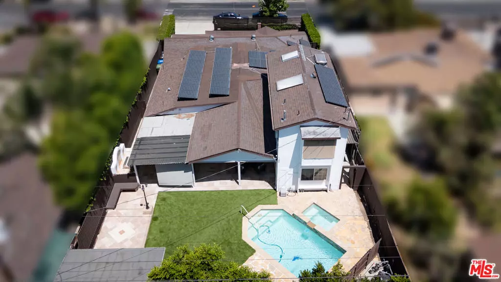 6449 Radford AVE, North Hollywood, CA 91606