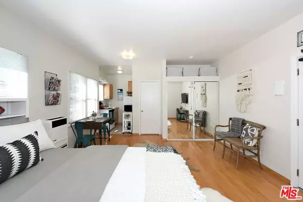 Venice, CA 90291,26 Breeze AVE #17