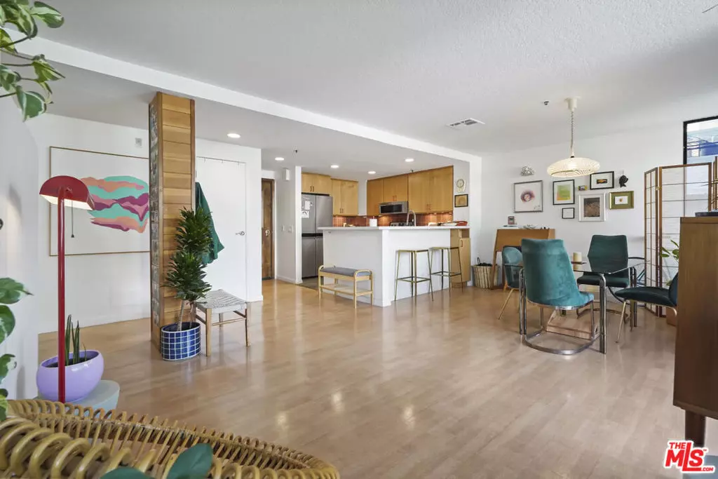 Los Angeles, CA 90012,880 W 1st ST #604