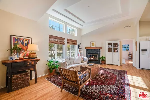 Topanga, CA 90290,1169 Aztec