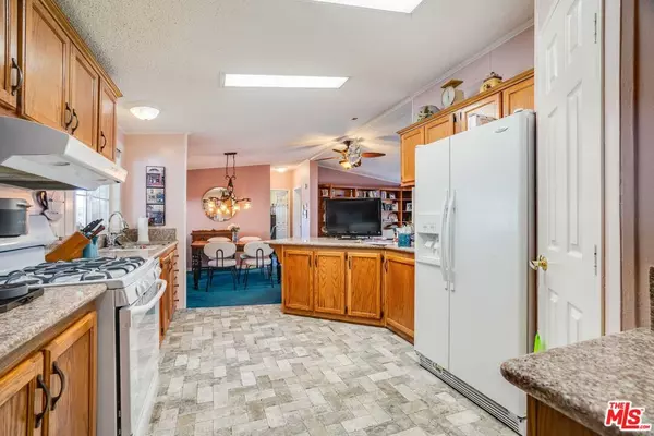 Topanga, CA 90290,1111 Cherokee