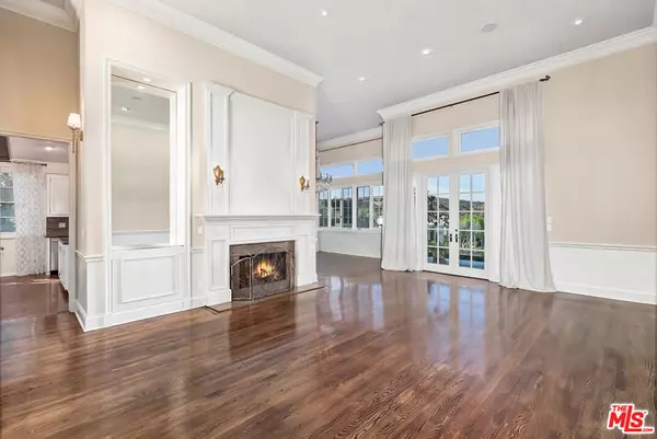 Los Angeles, CA 90049,12557 The Vista