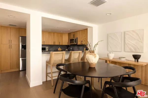 Calabasas, CA 91301,4240 Lost Hills RD #602