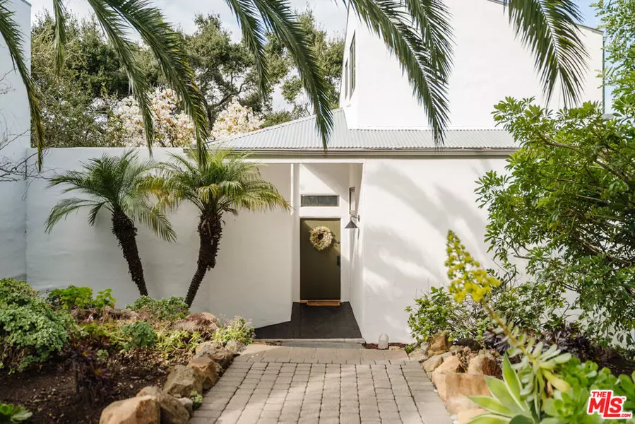 2002 Tuna Canyon RD, Topanga, CA 90290