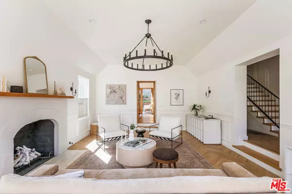 Los Angeles, CA 90027,3818 Tracy ST