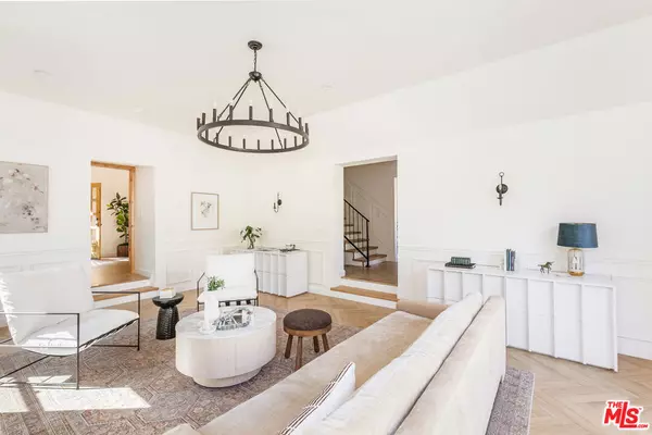 Los Angeles, CA 90027,3818 Tracy ST