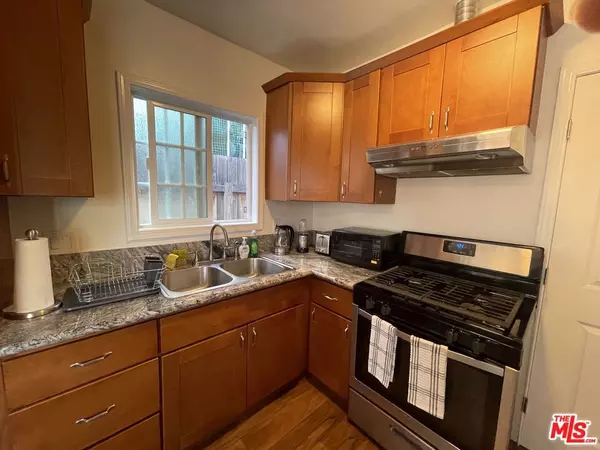 Santa Monica, CA 90403,1141 1/2 24TH ST