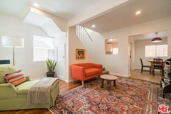 Los Angeles, CA 90018,1809 W 37th PL