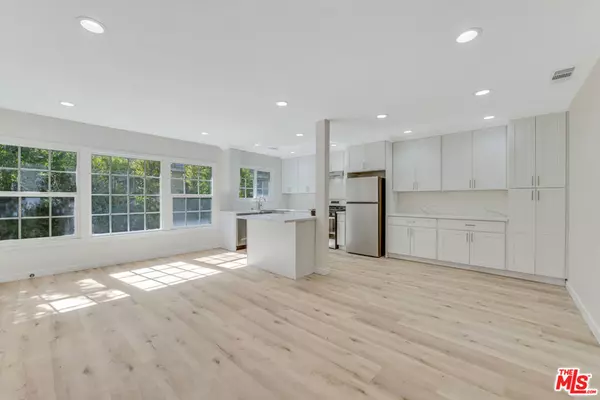 Los Angeles, CA 90035,853 S Bedford ST #5