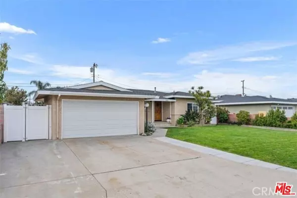 4500 W Tiller AVE, Orange, CA 92868