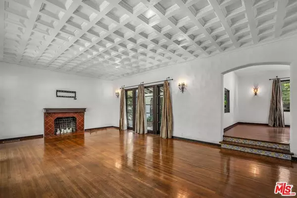 Los Angeles, CA 90027,2027 N Edgemont ST