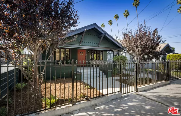 Los Angeles, CA 90037,3907 Walton AVE