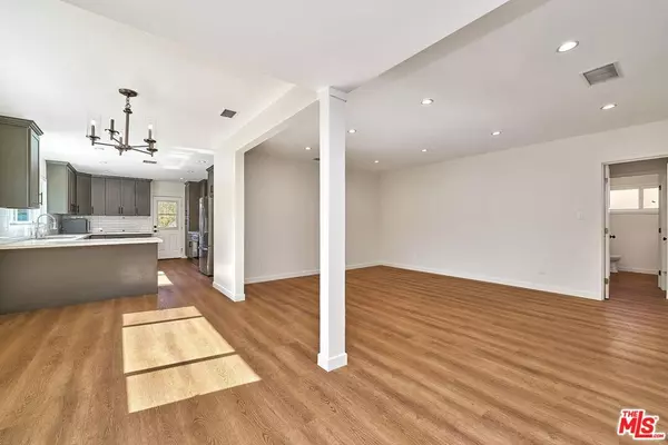 6443 Columbus AVE, Van Nuys, CA 91411