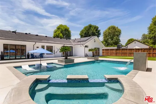 Woodland Hills, CA 91367,22623 Califa ST