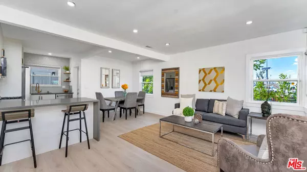 North Hollywood, CA 91606,6763 Case AVE