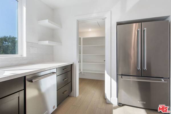 North Hollywood, CA 91606,11220 W Lyon LN