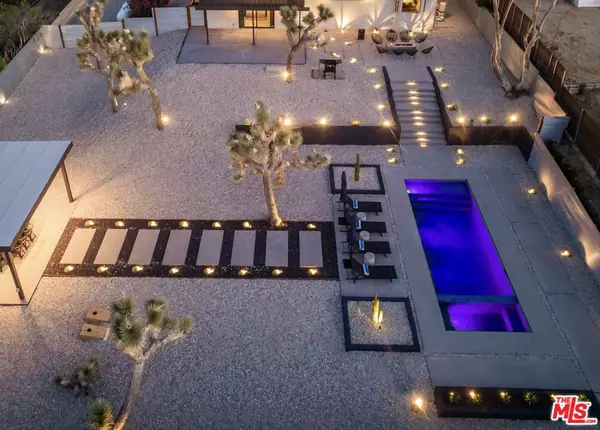 Joshua Tree, CA 92252,61118 Prescott TRL