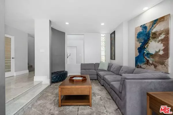 Malibu, CA 90265,11834 Pacific Coast HWY