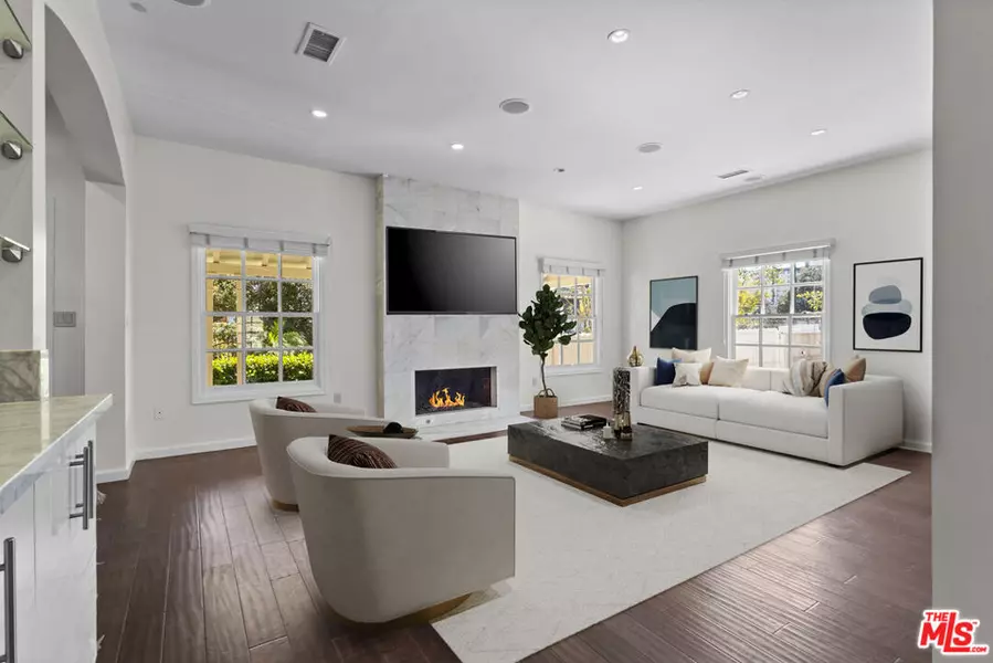 191 S Gardner ST, Los Angeles, CA 90036