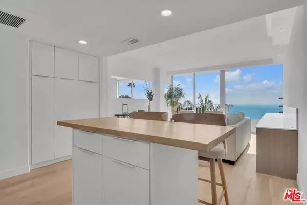 Pacific Palisades, CA 90272,17350 W Sunset BLVD #303