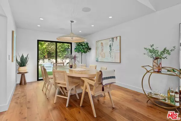 Los Angeles, CA 90068,6435 Innsdale DR