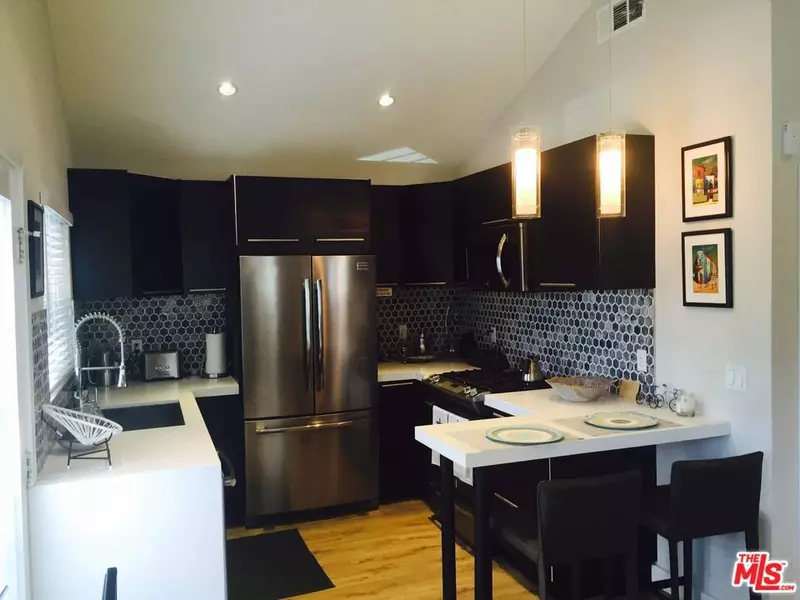 559 Vernon AVE, Venice, CA 90291