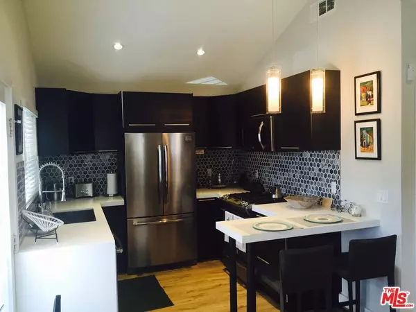 559 Vernon AVE, Venice, CA 90291