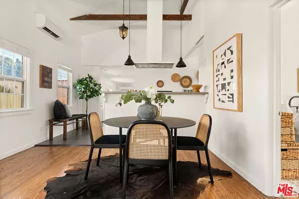 Los Angeles, CA 90039,3010 Acresite ST