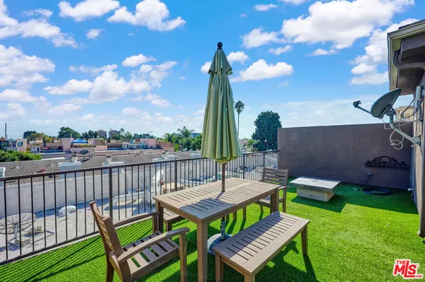 1710 Granville AVE #7, Los Angeles, CA 90025