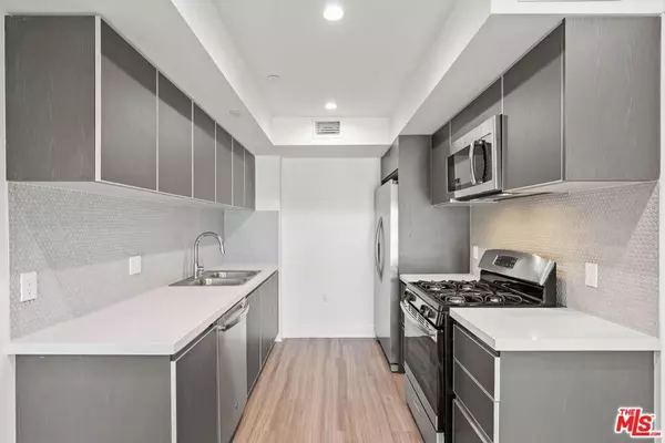 Los Angeles, CA 90025,1539 Purdue #302