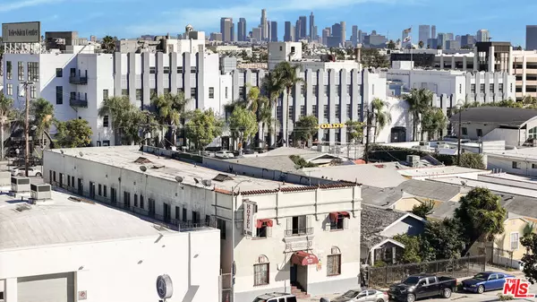 1042 Wilcox AVE, Los Angeles, CA 90038