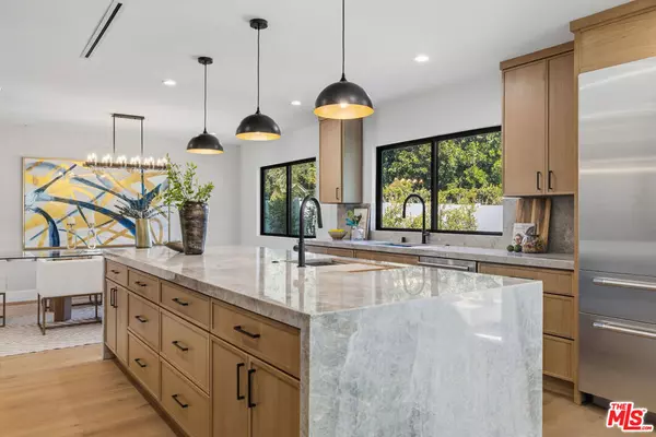 Valley Village, CA 91607,5032 Bluebell AVE