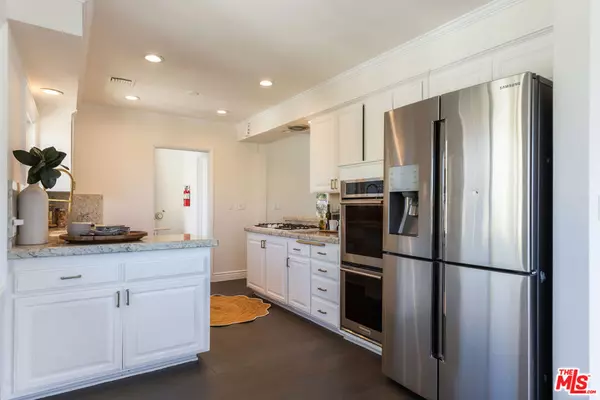 Studio City, CA 91604,3819 Sunswept DR